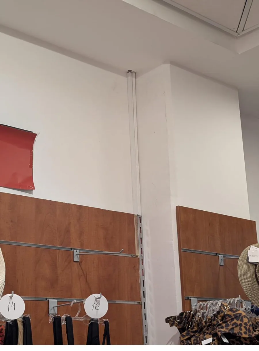 סידור כבילת מצלמות בתעלה בחנות בחיפה